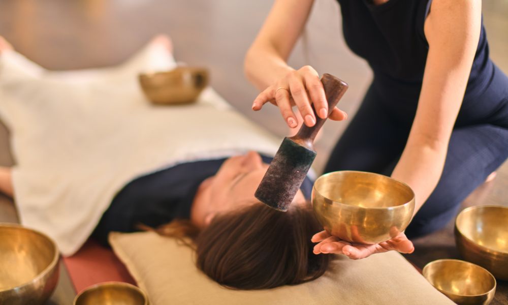 őszi wellness kezelések hangtálas meditáció